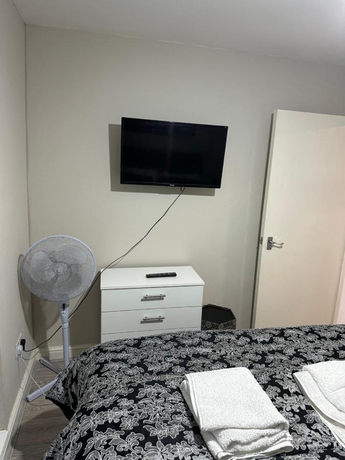 Beautiful Hoe Street First Floor One Bedroom Apartment B Walthamstow Londen Buitenkant foto
