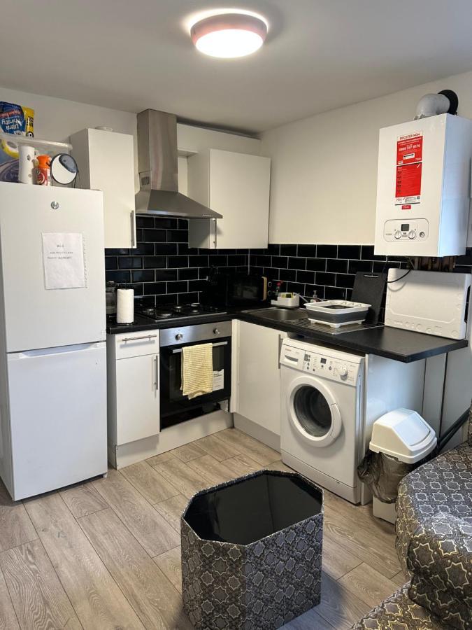 Beautiful Hoe Street First Floor One Bedroom Apartment B Walthamstow Londen Buitenkant foto