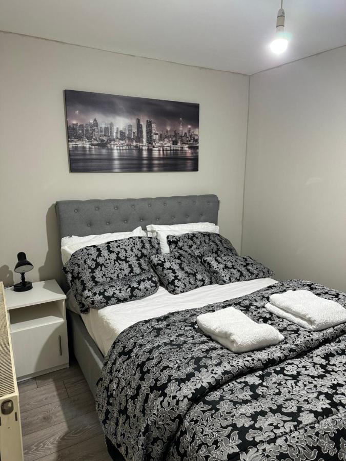 Beautiful Hoe Street First Floor One Bedroom Apartment B Walthamstow Londen Buitenkant foto